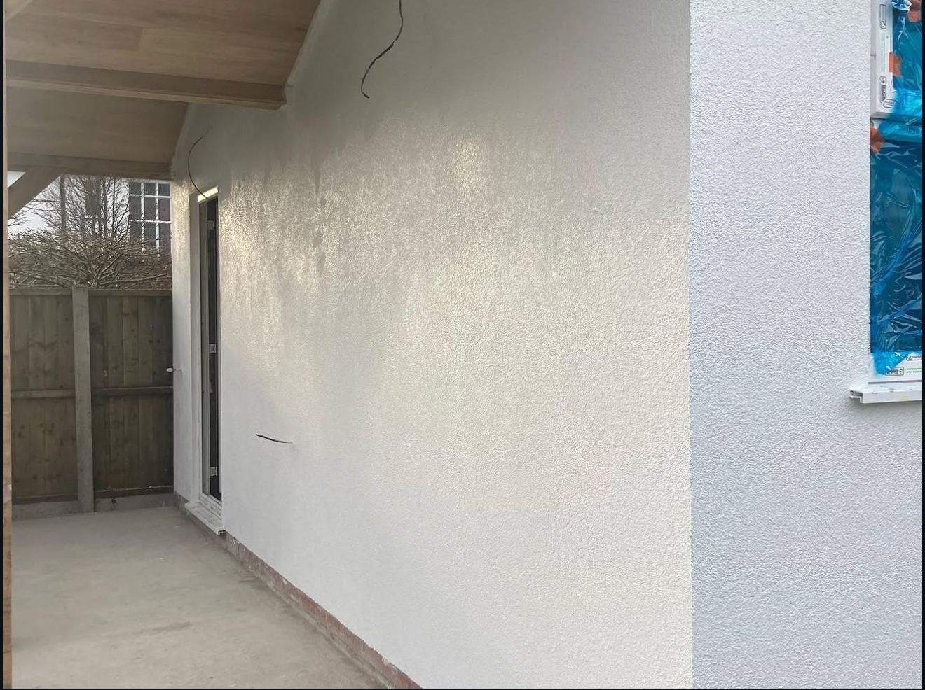 Rendered side wall