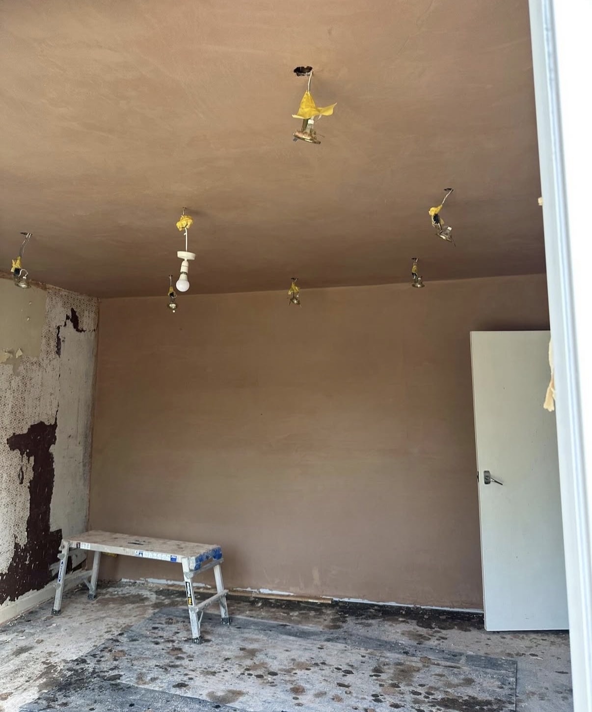 Plaster Repairs work in Godalming and Woking